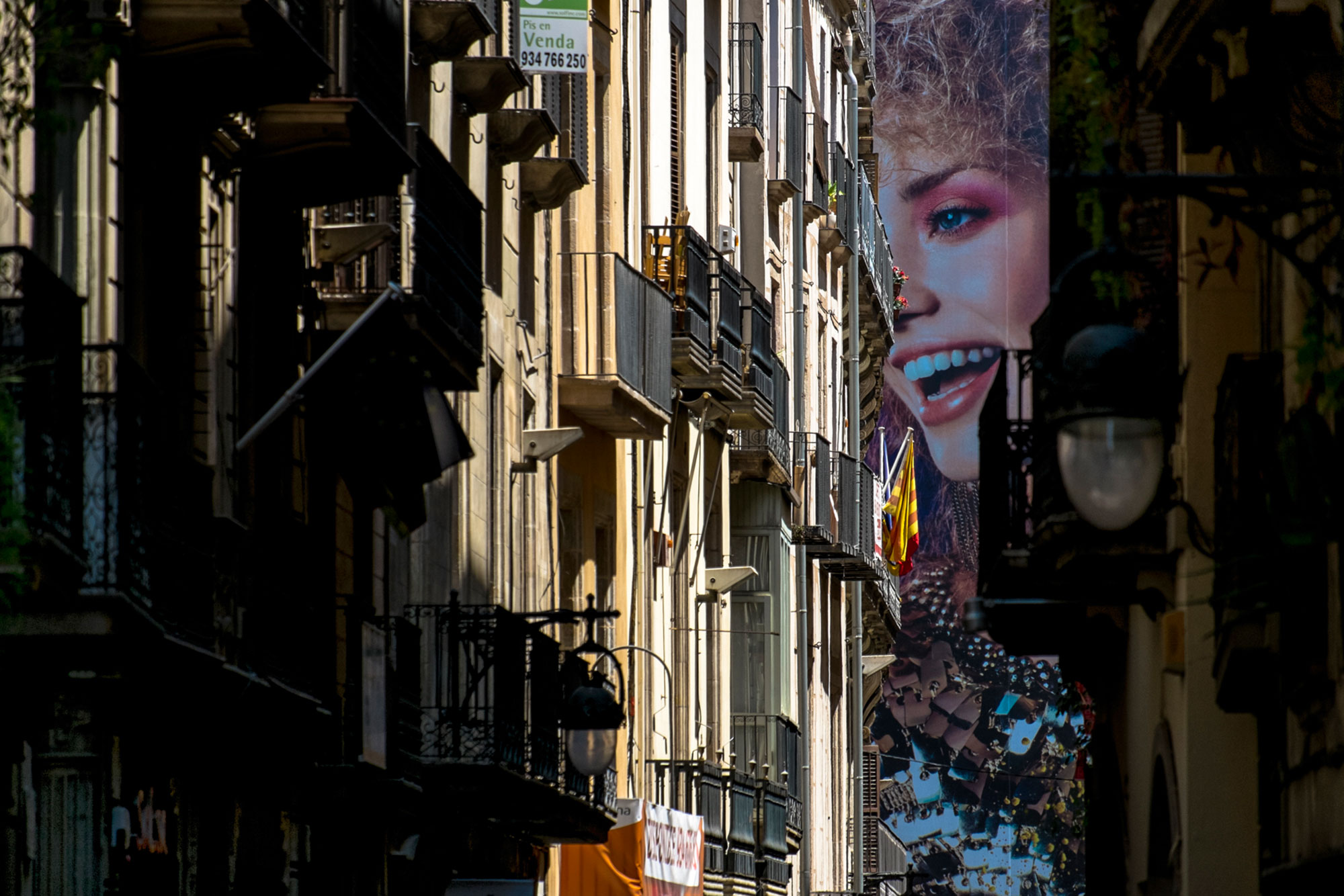 Barcelona street Juxtaposition